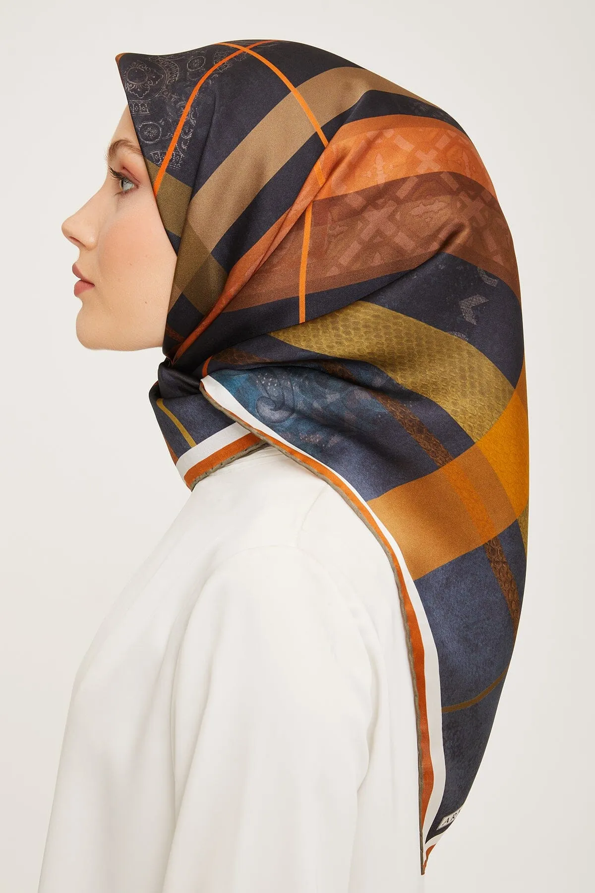 Armine Srisuri Elegant Silk Scarf #50