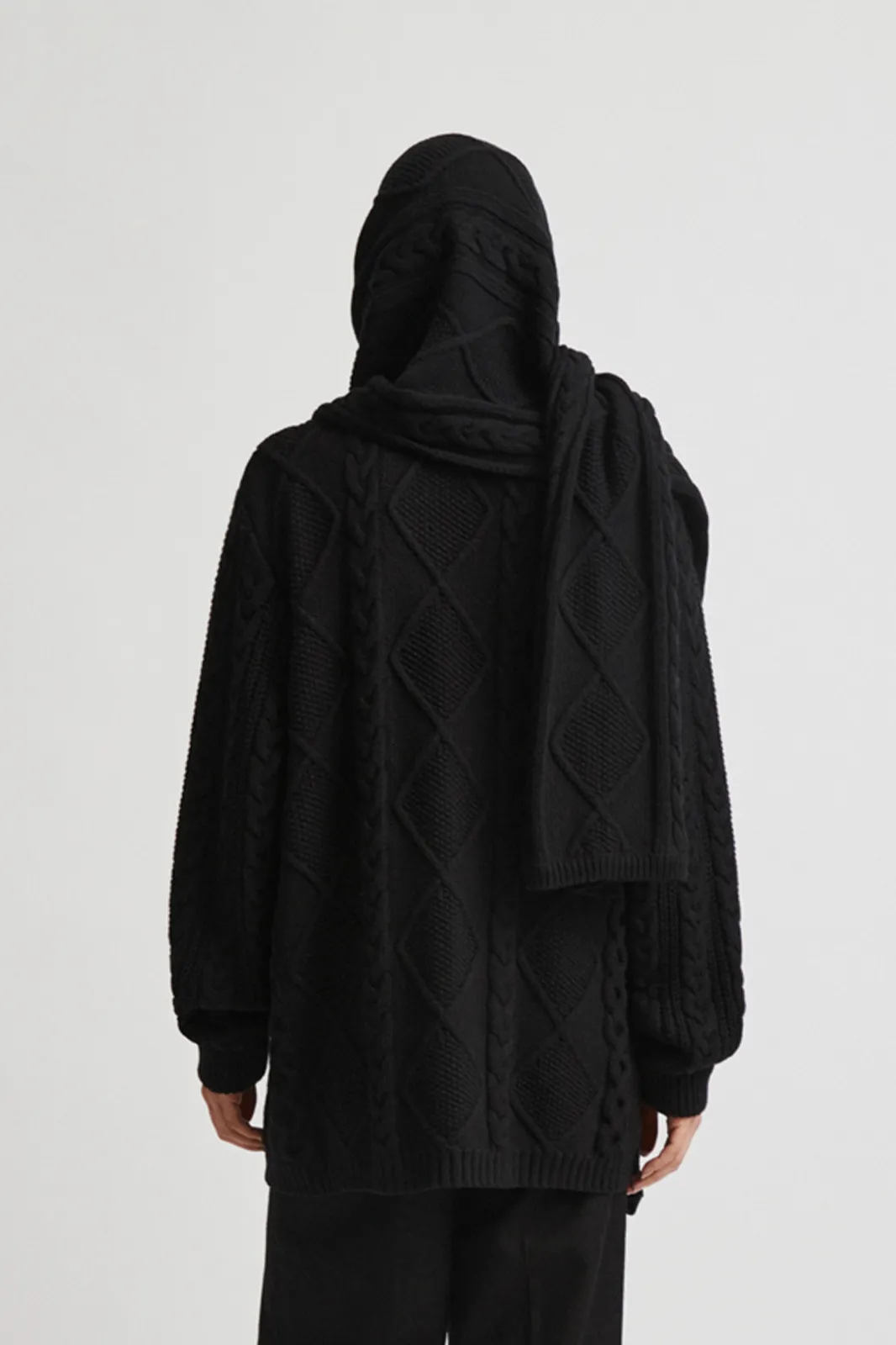 ARVO SCARF - CABLE BLACK