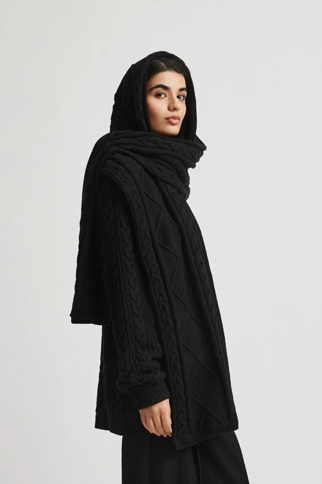 ARVO SCARF - CABLE BLACK