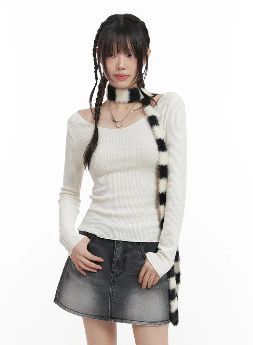 Striped Chic Knitted Scarf IN427
