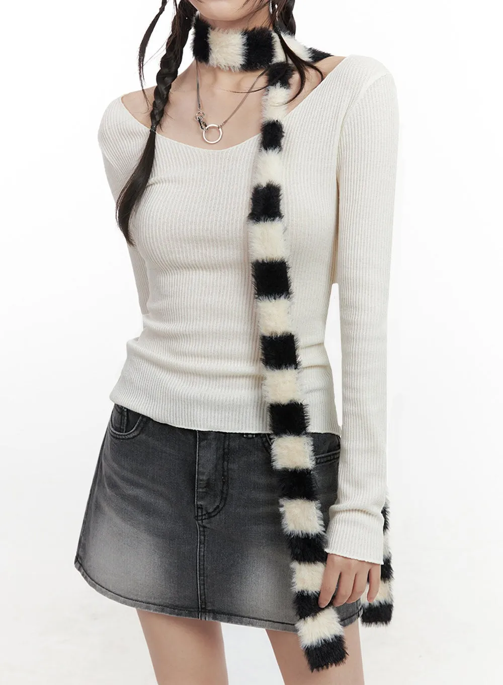 Striped Chic Knitted Scarf IN427